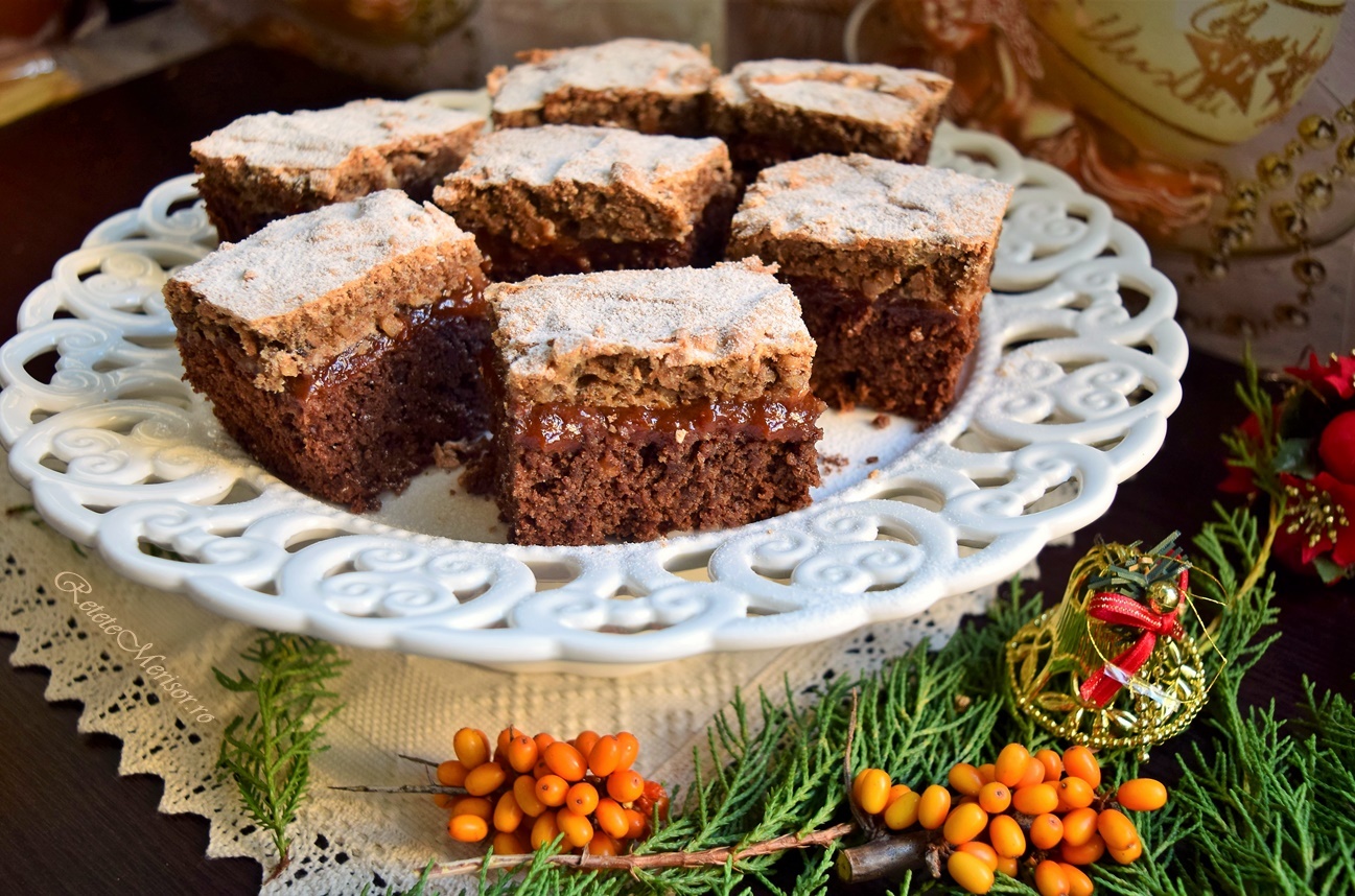brownie-cu-gen-de-caise-si-bezea-cu-nuci-6 Brownie cu gem de caise și bezea cu nuci